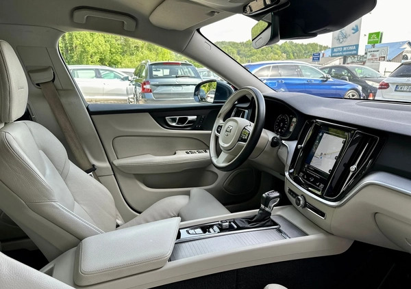 Volvo V60 cena 99900 przebieg: 167502, rok produkcji 2019 z Brzozów małe 631